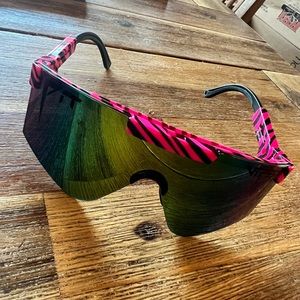 Pit viper hot tropics